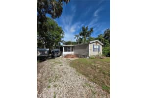 2880 CR 426A, LAKE PANASOFFKEE, FL 33538 - MLS#MFROM716402