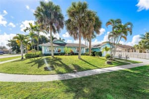 10290 CARMEN LANE, ROYAL PALM BEACH, FL 33411 - MLS#MFROM716513