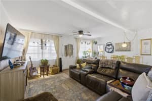 872 LAKE SHORE TERRACE, INTERLACHEN, FL 32148 - MLS#MFROM717065