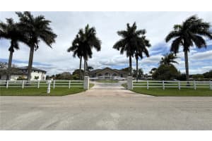4810 198 TERRACE, SOUTHWEST RANCHES, FL 33332 - MLS#MFROM721191