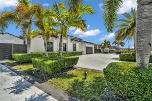 21301 132ND COURT, MIAMI, FL 33177 - MLS#MFROM721509