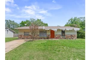 911 JACARANDA DRIVE, LADY LAKE, FL 32159 - MLS#MFROM721984