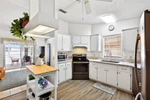 932 CHULA COURT, LADY LAKE, FL 32159 - MLS#MFROM723262