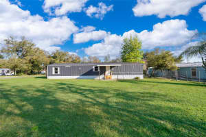 101 CAROLINE AVENUE, LADY LAKE, FL 32159 - MLS#MFROM723713