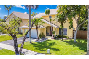 9601 9TH COURT, PEMBROKE PINES, FL 33025 - MLS#MFROM724144