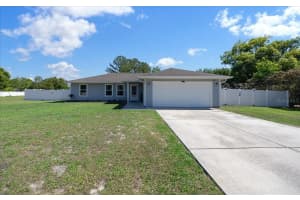 13 Teak Loop Pl, OCALA
