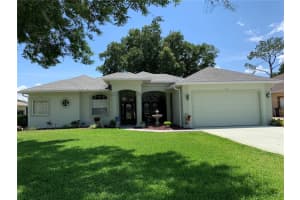 5453 GROVE MANOR, LADY LAKE, FL 32159 - MLS#MFROM724884