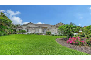 3988 Losillias Dr, SARASOTA