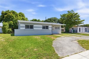 998 W 68th St, HIALEAH 998 W 68th St, HIALEAH