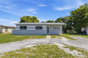 998 68TH STREET, HIALEAH, FL 33014 - MLS#MFROM726408