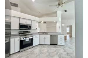 7558 103RD LOOP, OCALA, FL 34476 - MLS#MFROM726476