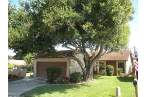 4001 Cypress Landing S, Winter Haven, FL 33884, Sold 08/04/14