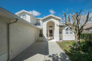 111 St Kitts Cir, Winter Haven, FL 33884, Sold 09/14/15