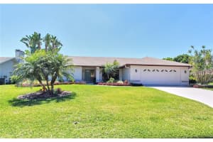 241 Santa Rosa Dr, Winter Haven, FL 33884, Sold 04/27/16