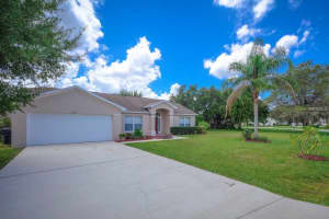1121 Berkley Ln, Winter Haven, FL 33880, Sold 04/21/17