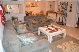 17 Sandalwood Dr, Davenport, FL 33837, Sold 01/31/17