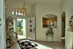 318 Sir Phillips Dr, Davenport, FL 33837, Sold 11/30/17