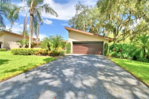 19 Canterbury Dr, Haines City, FL 33844, Sold 11/08/21