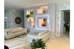 526 Clubhouse Dr, Lake Wales, FL 33898, Sold 10/29/21