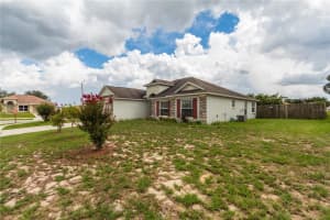 2370 Sunset Point Dr, Lake Wales, FL 33898, Sold 12/15/21