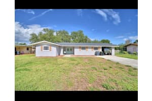536 Paradise Island Pl, Haines City, FL 33844, Sold 01/12/22