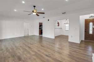 2212 Palmview Cir W, Auburndale, FL 33823, Sold 12/21/21