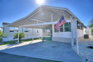 129 Jack Nicklaus Ln, Davenport, FL 33837, Sold 05/09/22