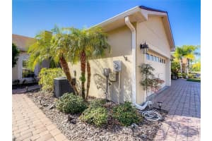 1590 Vienna Square Dr, Winter Haven, FL 33884, Sold 03/25/22