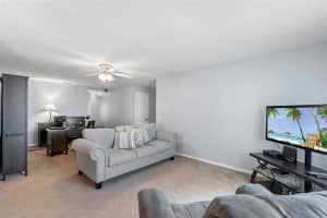 7223 Fox Chase Dr, Lakeland, FL 33810, Sold 03/18/22