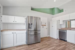 4421 Burlington Dr, Winter Haven, FL 33880, Sold 04/06/22