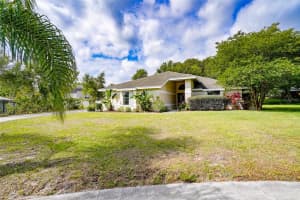 221 Santa Rosa Dr, Winter Haven, FL 33884, Sold 05/23/22