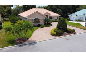 124 LAKE REGION CIR, WINTER HAVEN, FL 33881 Sold 07/12/22