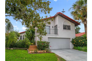 7013 COUNTRY CLUB DR, LAKE WALES, FL 33898 Sold 07/13/22