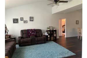 403 HICKORY LN, WINTER HAVEN, FL 33880 Sold 07/26/22