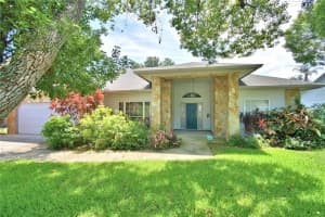 2248 PALMVIEW CIR W, AUBURNDALE, FL 33823 Sold 11/14/22