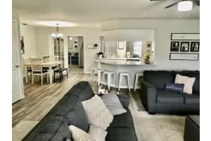 5246 MONTSERRAT DR, LAKELAND, FL 33812 Sold 08/19/22