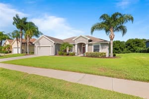 194 LAKE ARIETTA CT, AUBURNDALE, FL 33823 Sold 09/24/22