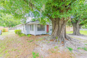 514 WALNUT ST, AUBURNDALE, FL 33823 Sold 09/01/22