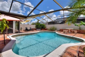 2131 EDGEWATER CIR, WINTER HAVEN, FL 33880 Sold 09/27/22