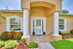 558 REDDICKS CIR, WINTER HAVEN, FL 33884 Sold 09/23/22