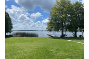 922 VAN DR, AUBURNDALE, FL 33823 Sold 08/03/22