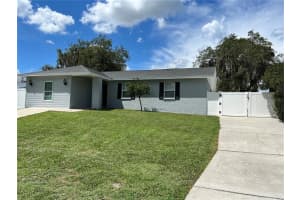 132 LAKE THOMAS DR, WINTER HAVEN, FL 33880 Sold 08/15/22