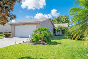 4454 GLENNS LNDG, WINTER HAVEN, FL 33884 Sold 10/14/22