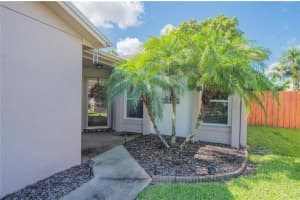 4454 GLENNS LNDG, WINTER HAVEN, FL 33884 Sold 10/14/22