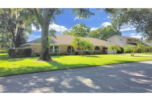 1220 CYPRESS PT E, WINTER HAVEN, FL 33884 Sold 10/07/22