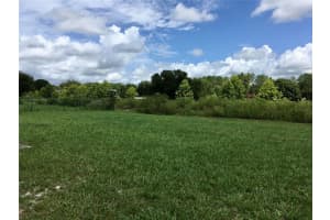 2157 OAKHURST DR, WINTER HAVEN, FL 33881 Sold 08/19/22
