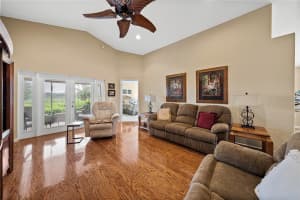 330 NIBLICK CIR, WINTER HAVEN, FL 33881 Sold 09/12/22
