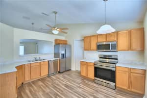 3915 WARBLER DR, WINTER HAVEN, FL 33880 Sold 09/20/22