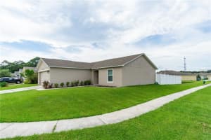 1806 WALLACE MANOR LN, WINTER HAVEN, FL 33880 Sold 09/27/22