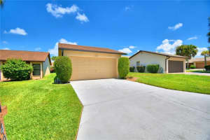 4015 Cypress Landing E, Winter Haven, FL 33884, Sold 09/26/22